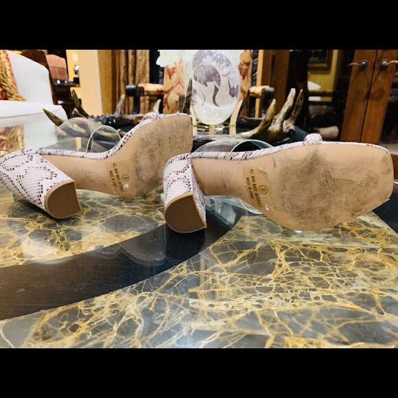 Snakeprint block heeled open toed mules - Picture 5 of 5